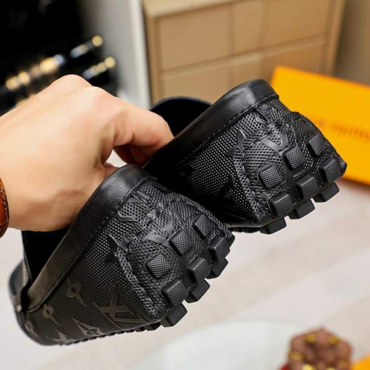 Picture of Louis Vuitton Shoes _SKULVsz38-46mnf043112122